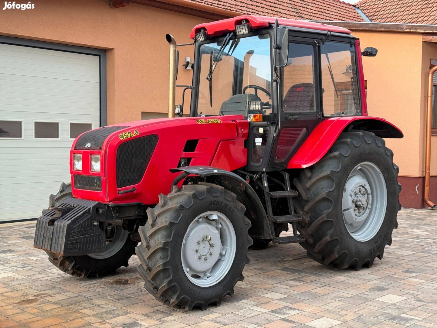 Belarus MTZ 952.4 traktor