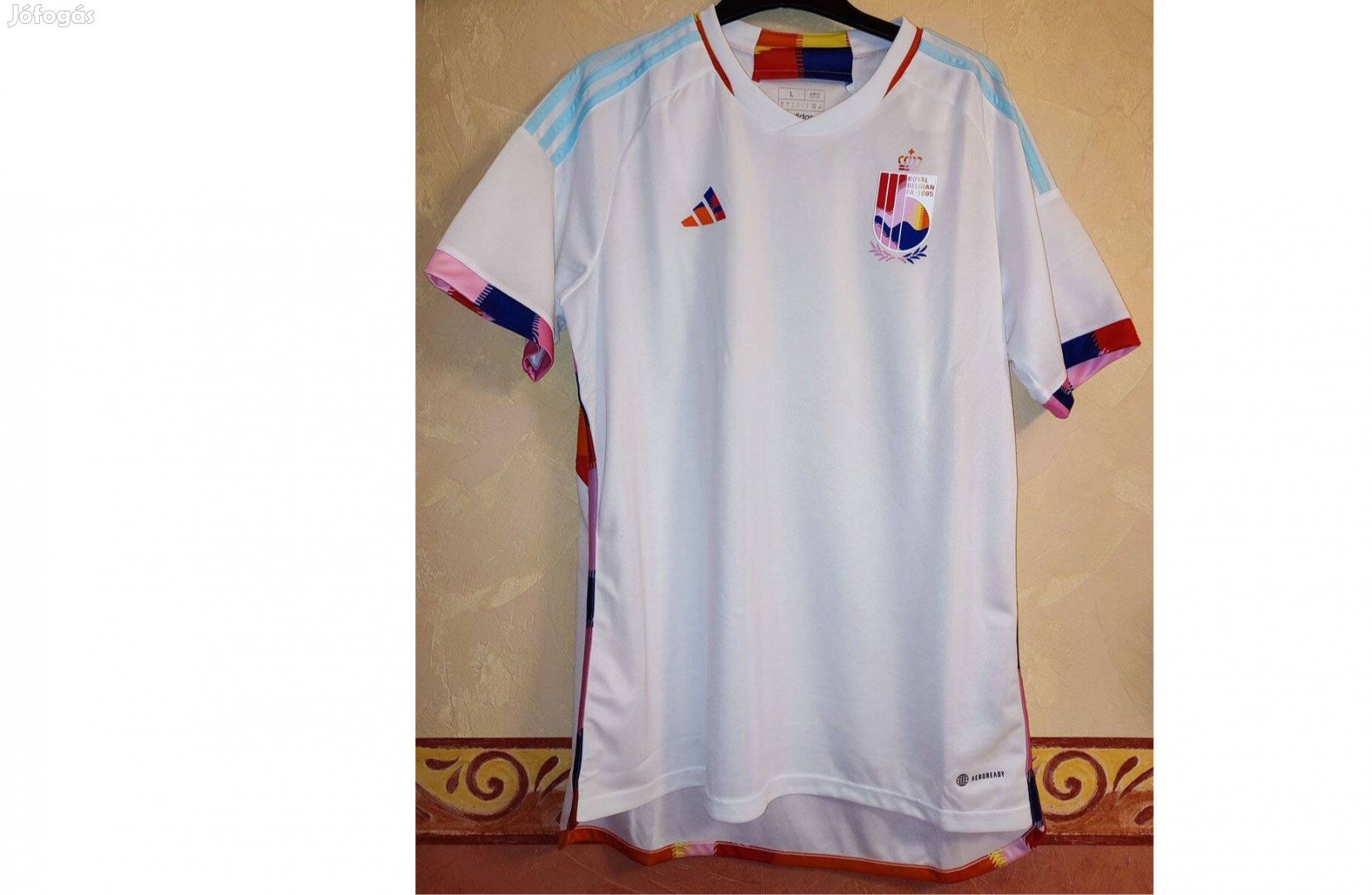 Belgium fehér mintás eredeti adidas Tomorrowland Love