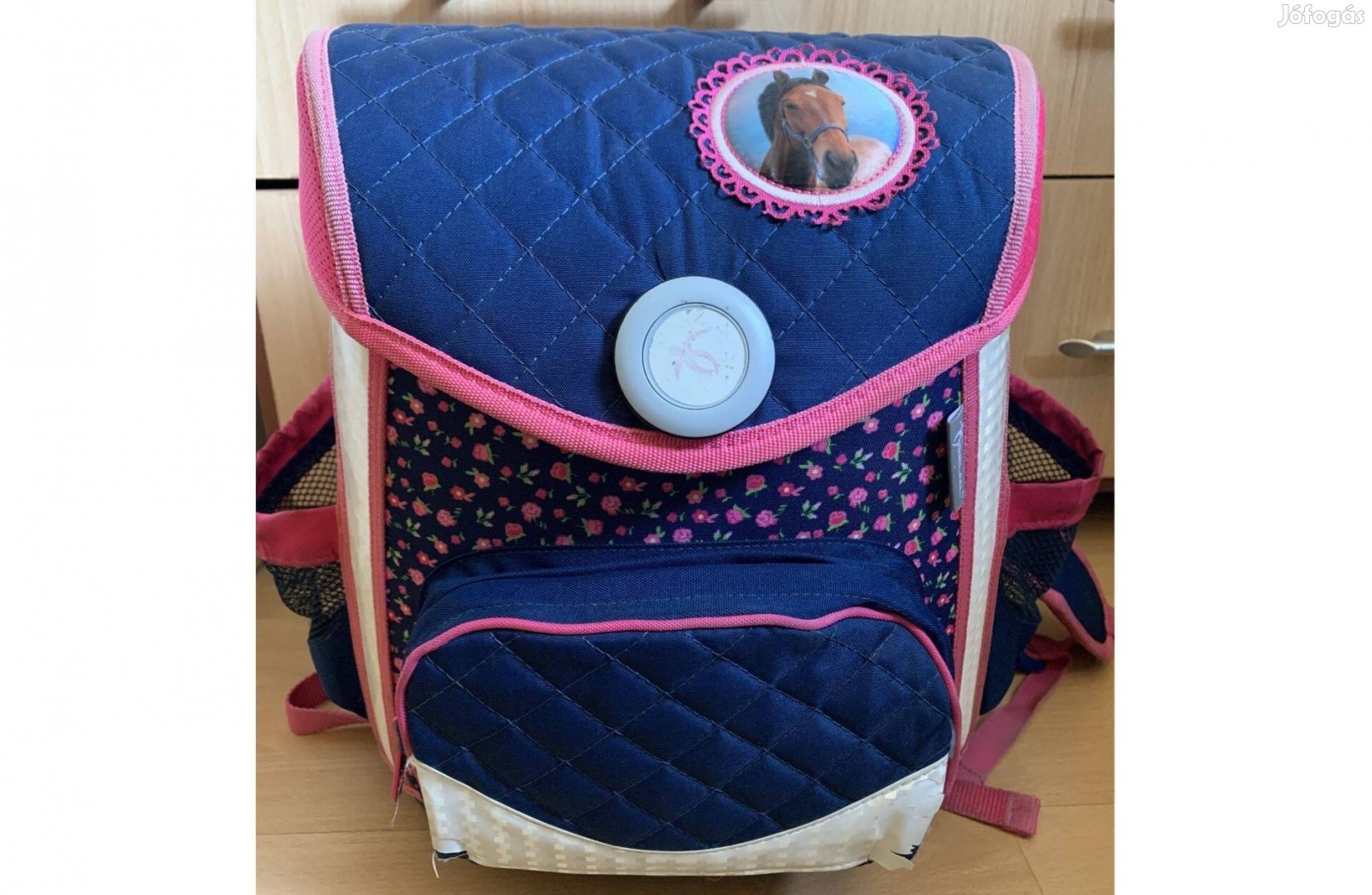 Belmil lovas iskolatáska, tolltartó és első osztályos