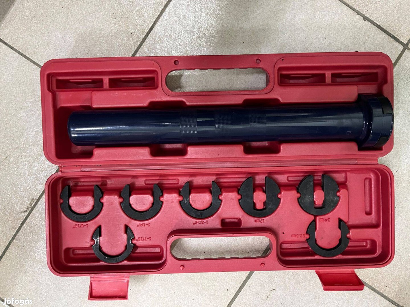 Belső axiál csukló szerelő