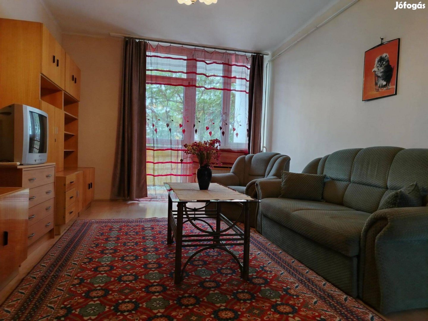 Belváros Közelében 55 NM-Es, 2 Szobás, Erkélyes Lakás Eladó!