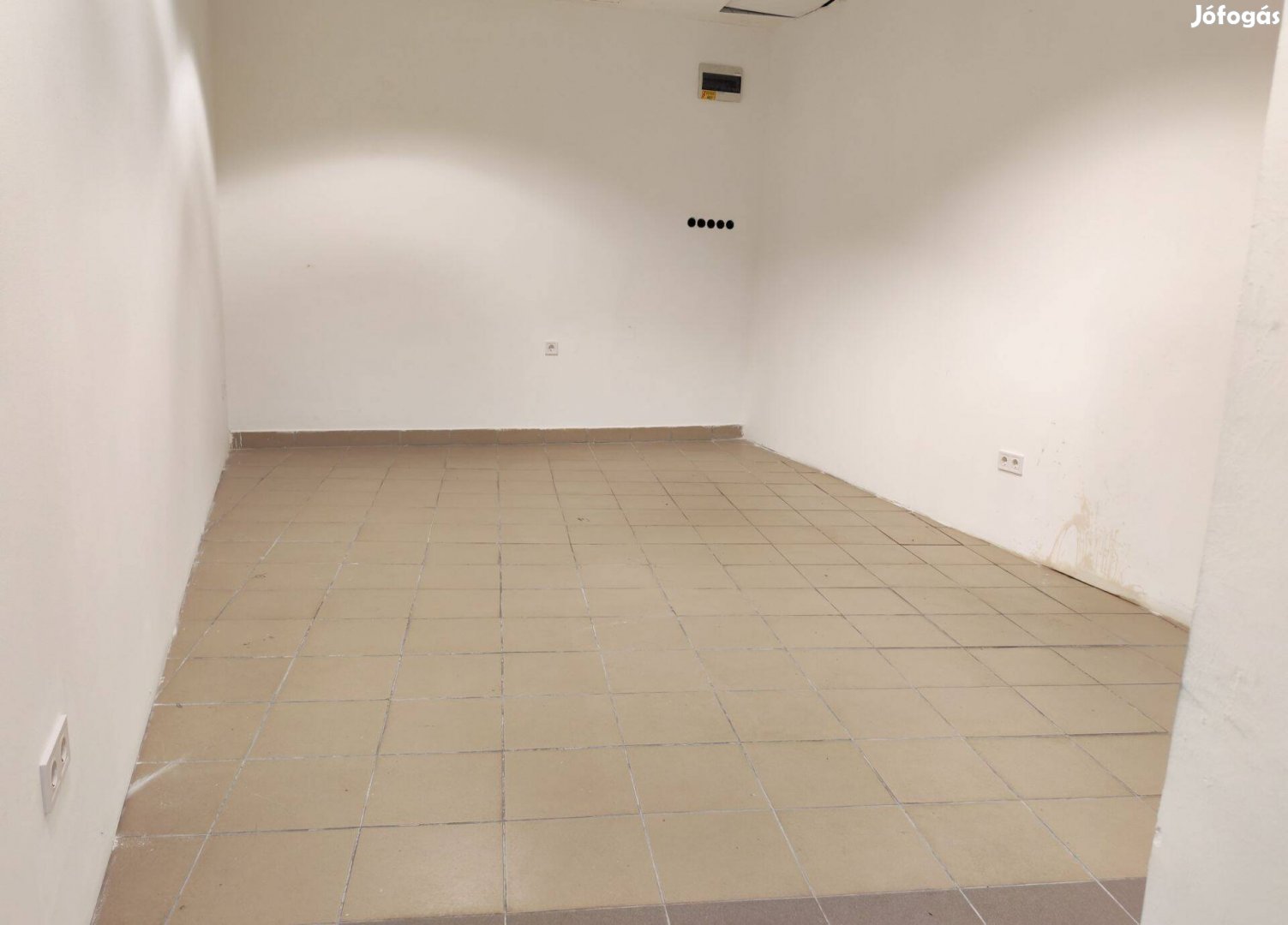 Belváros szívében iroda üzlet eladó