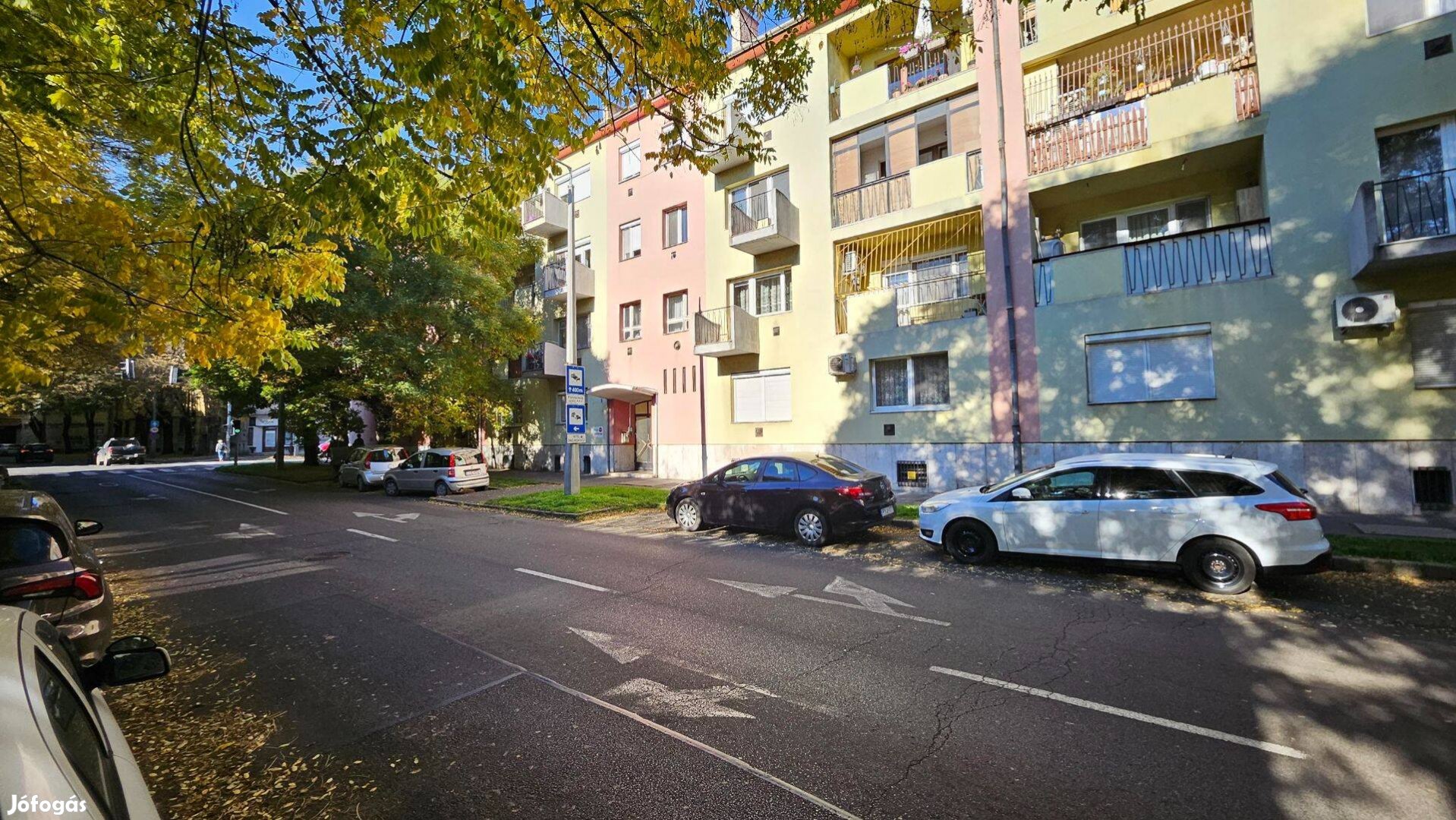 Belvárosban felújított lakás eladó!