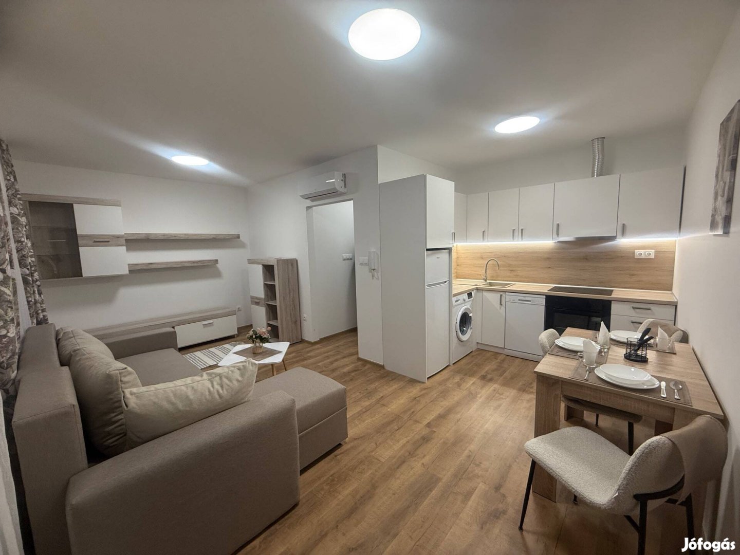 Belvárosban új építésű lakás kiadó