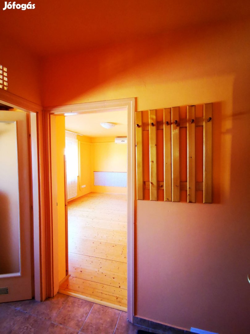 Belvárosi 32 m2-es téglalakás eladóvá vált Szegeden!