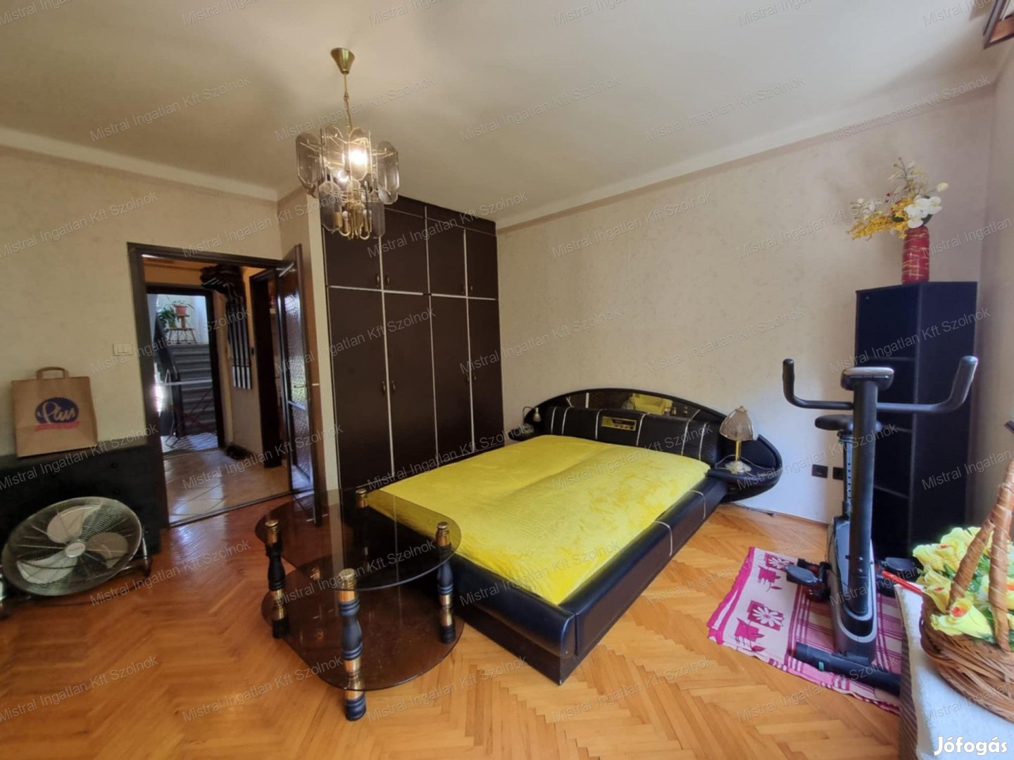 Belvárosi garzon lakás eladó!