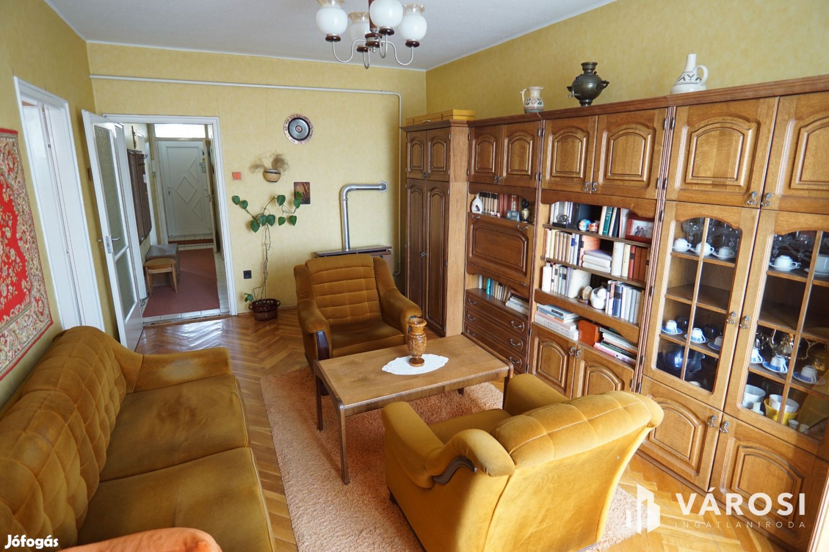 Belvárosi lakás, zárt udvaros társasházban