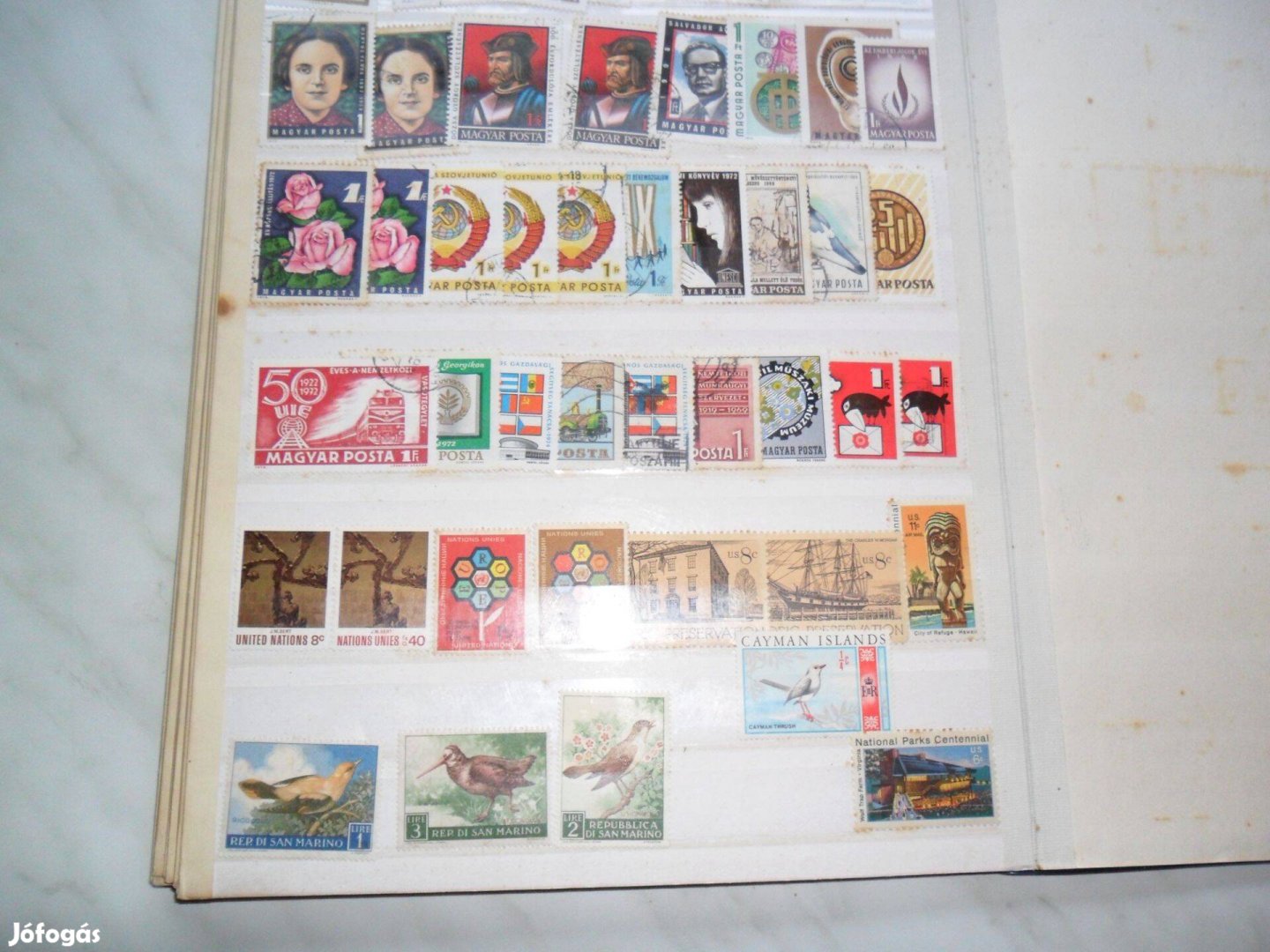 Bélyeggyüjtemény egyben eladó