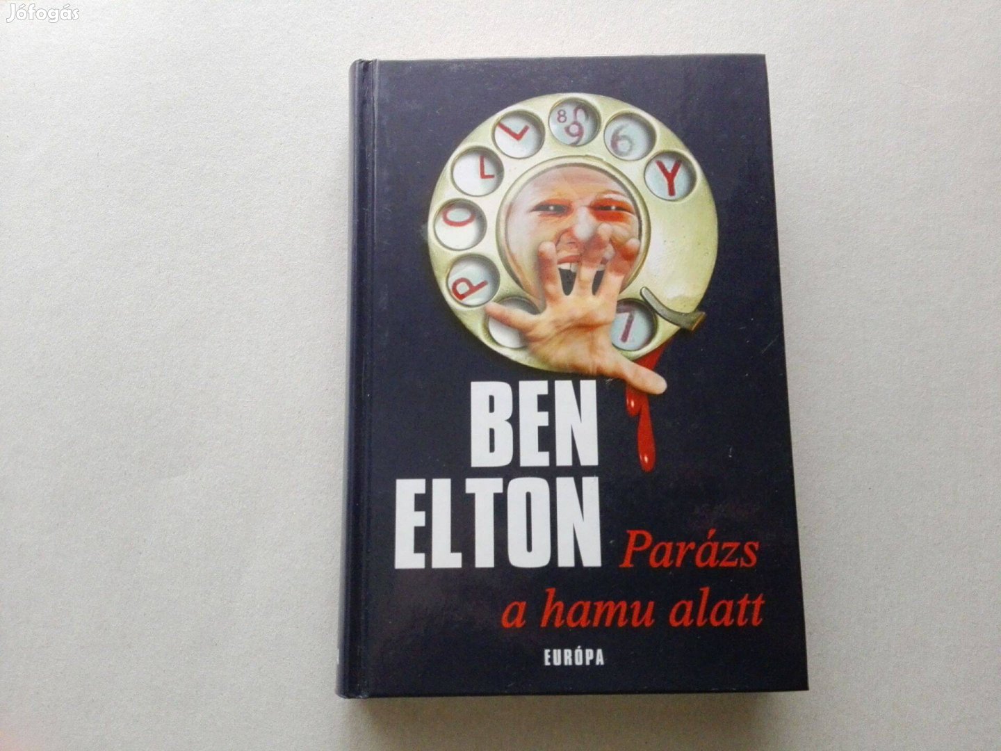 Ben Elton: Parázs a hamu alatt című Új könyve akciósan eladó!