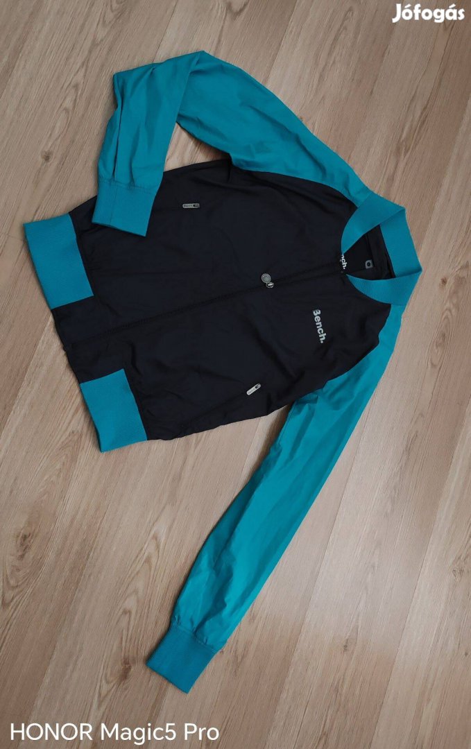 Bench átmeneti sportos női dzseki