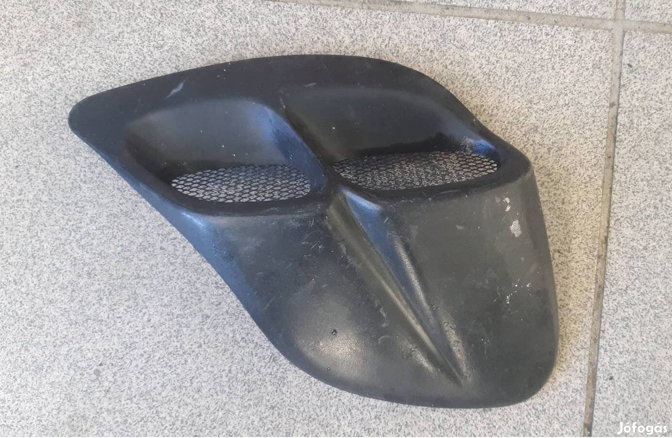 Benelli 491 bal első szellőző rács