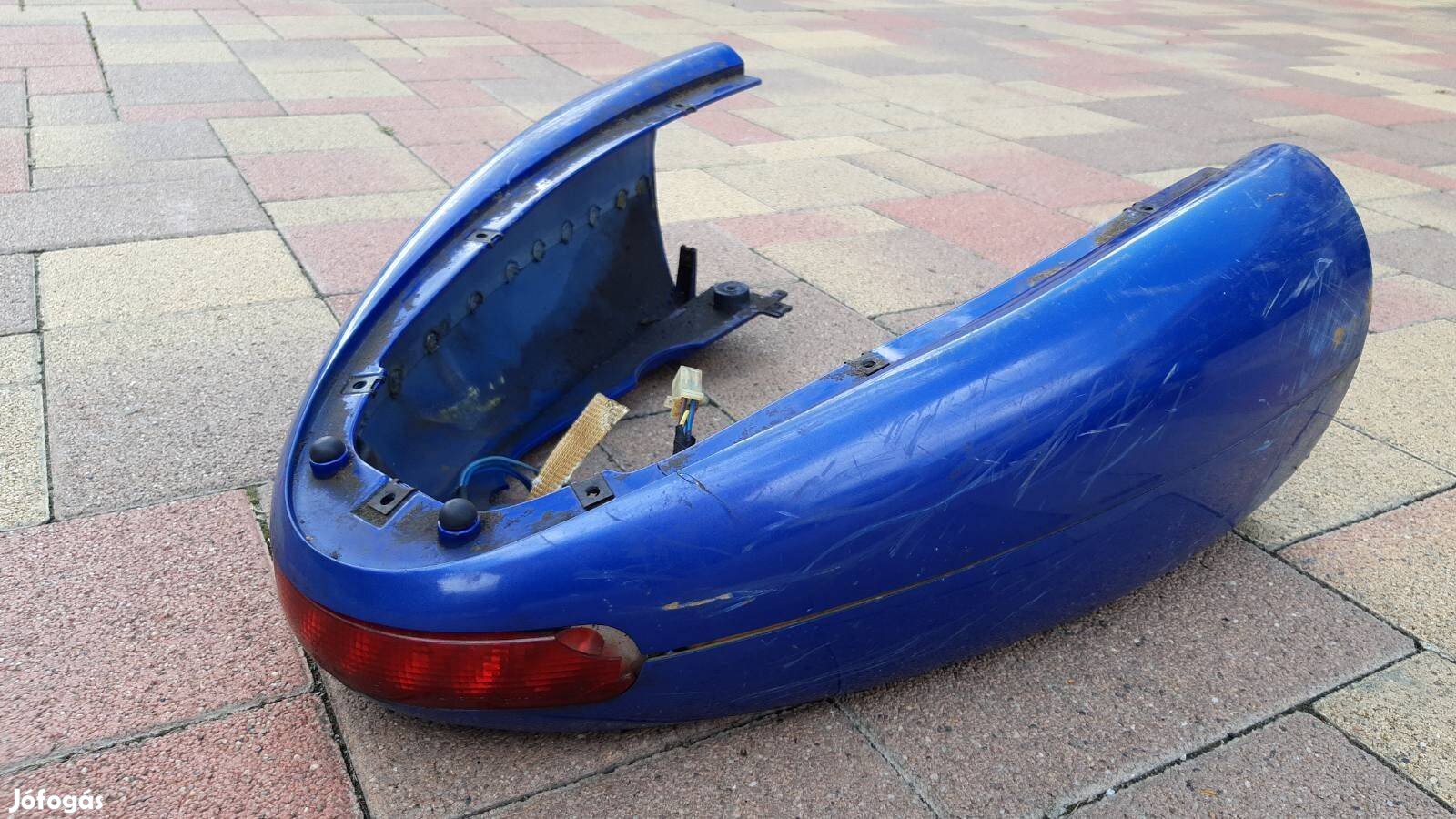 Benelli 491 ülés alatti idom