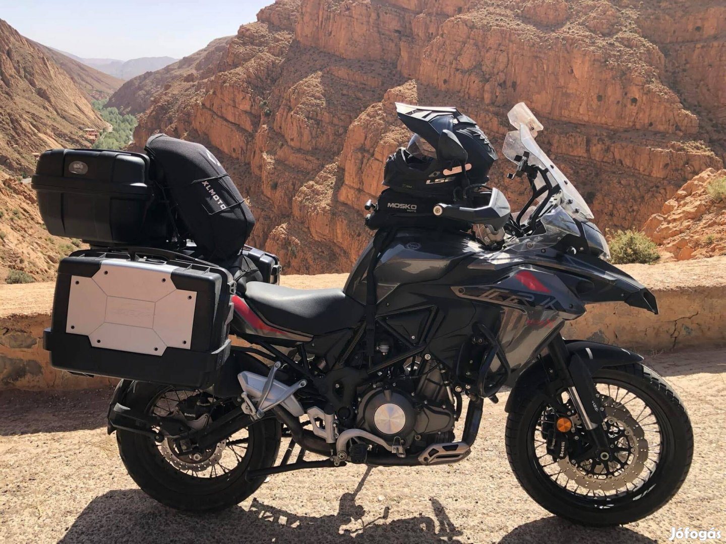 Benelli TRK 502X