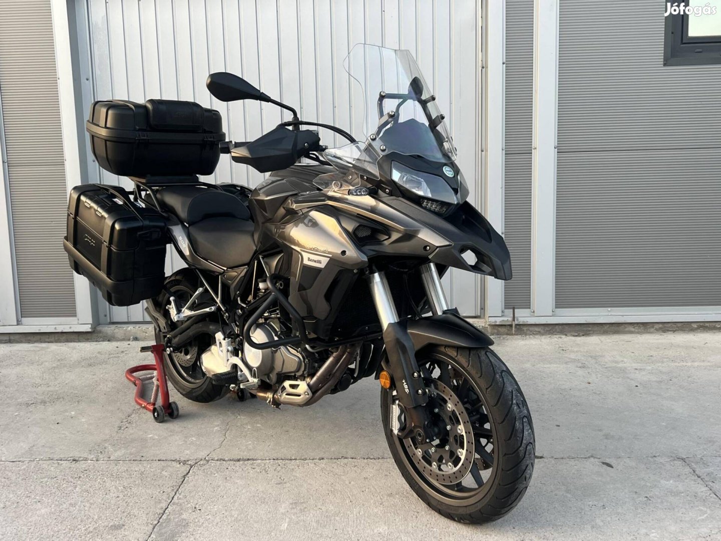 Benelli TRK 502