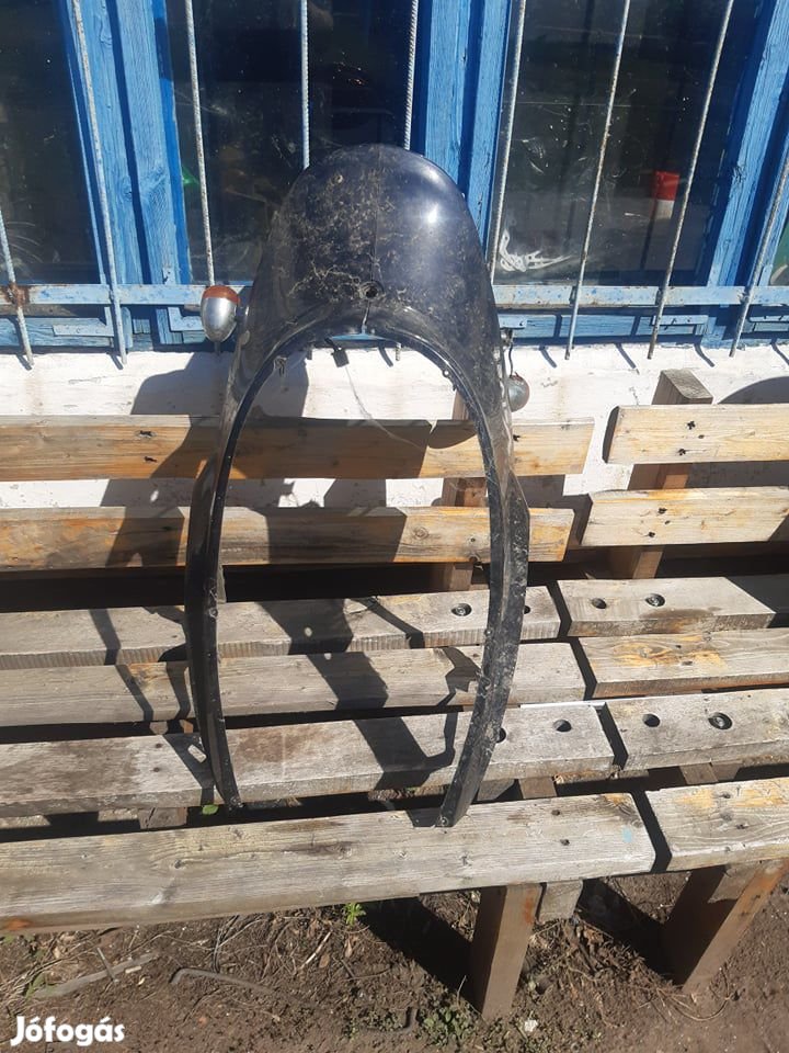 Benelli Velvet ülés alatti idom