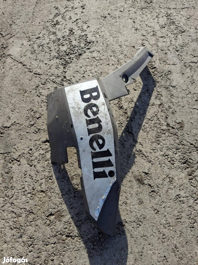 Benelli X49 hasidom bal oldali 