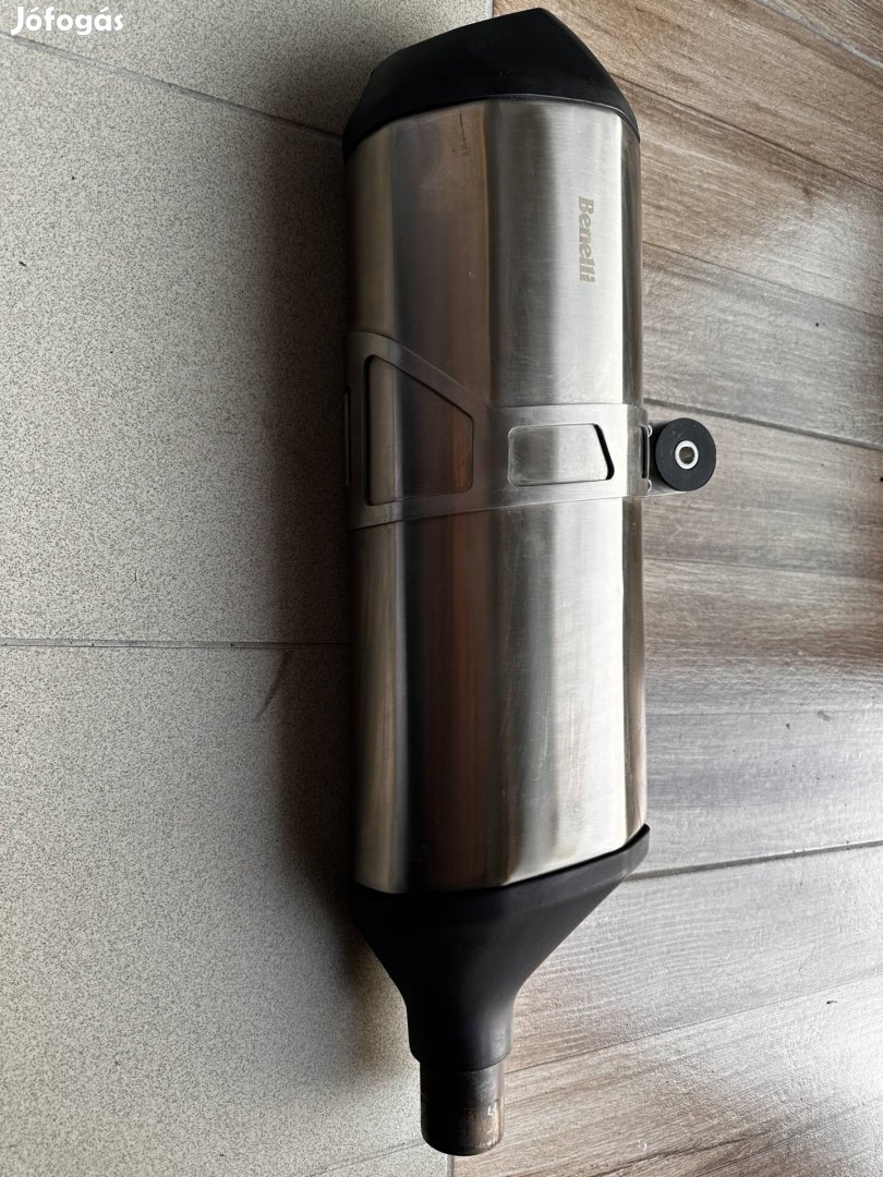 Benelli kipufogó
