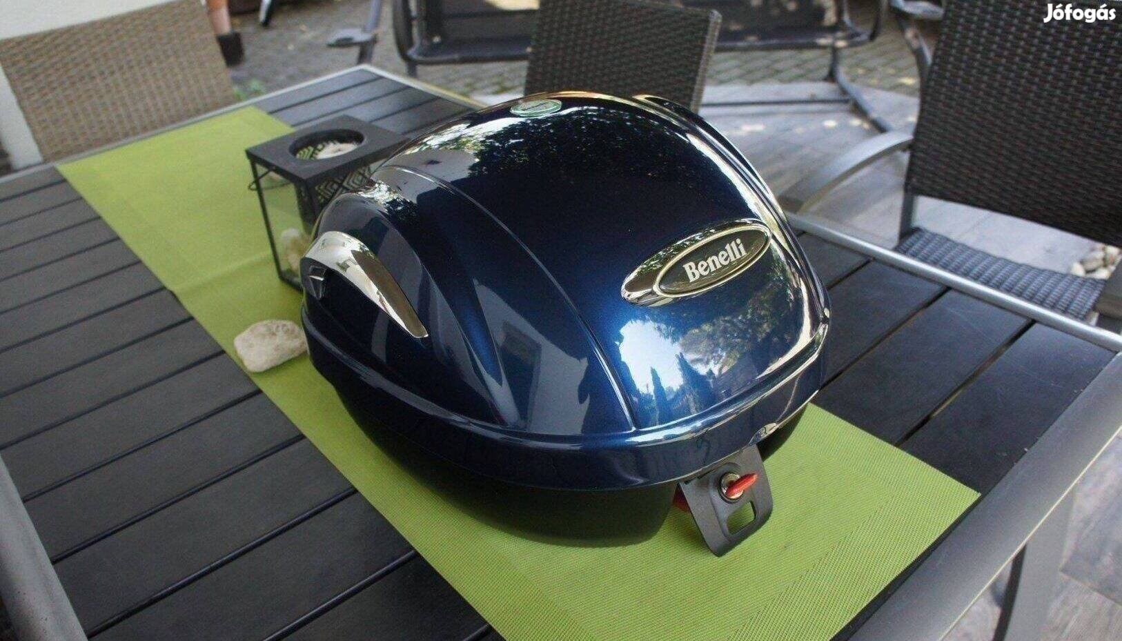 Benelli motoros doboz sisaktartó vadonatúj álomszép gyári