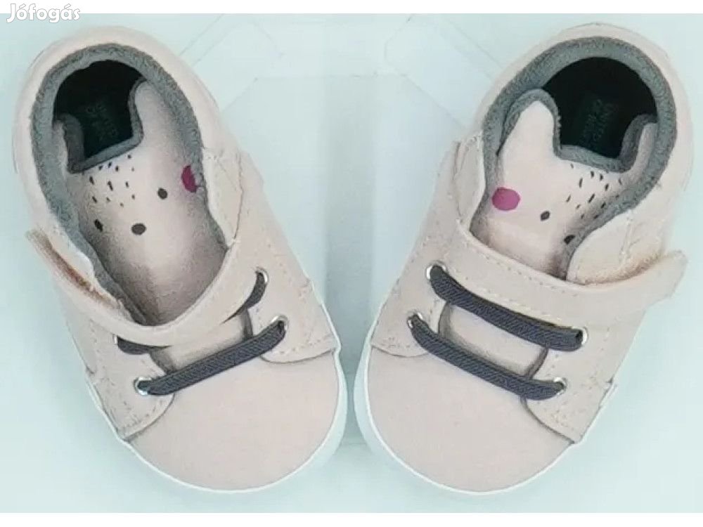 Benetton Új címkés Lány Kocsicipő EU 18