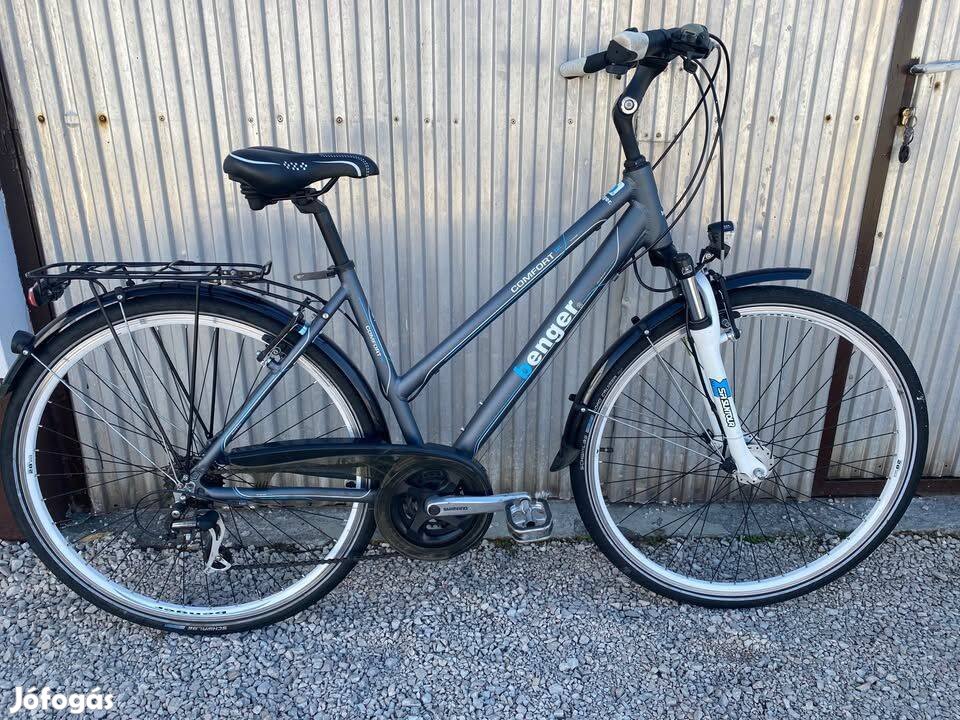 Benger 28-as aluvázas agydinamós Trekking kerékpár