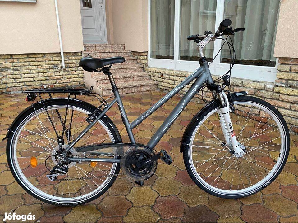 Benger 28-as aluvázas agydinamós minőségi Trekking kerékpár 49cm