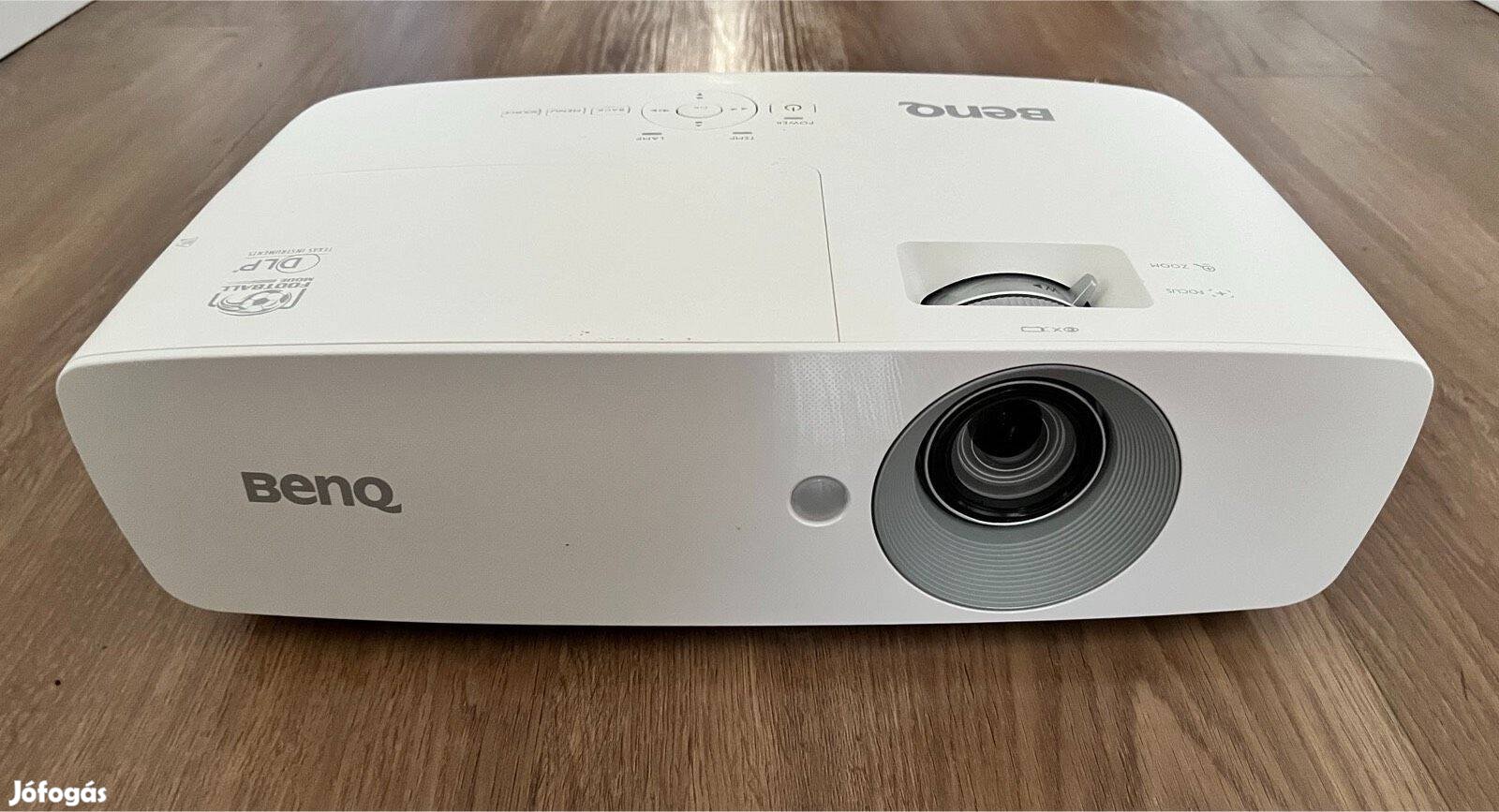 Benq TH683 DLP 3D Fullhd projektor új lámpával eladó