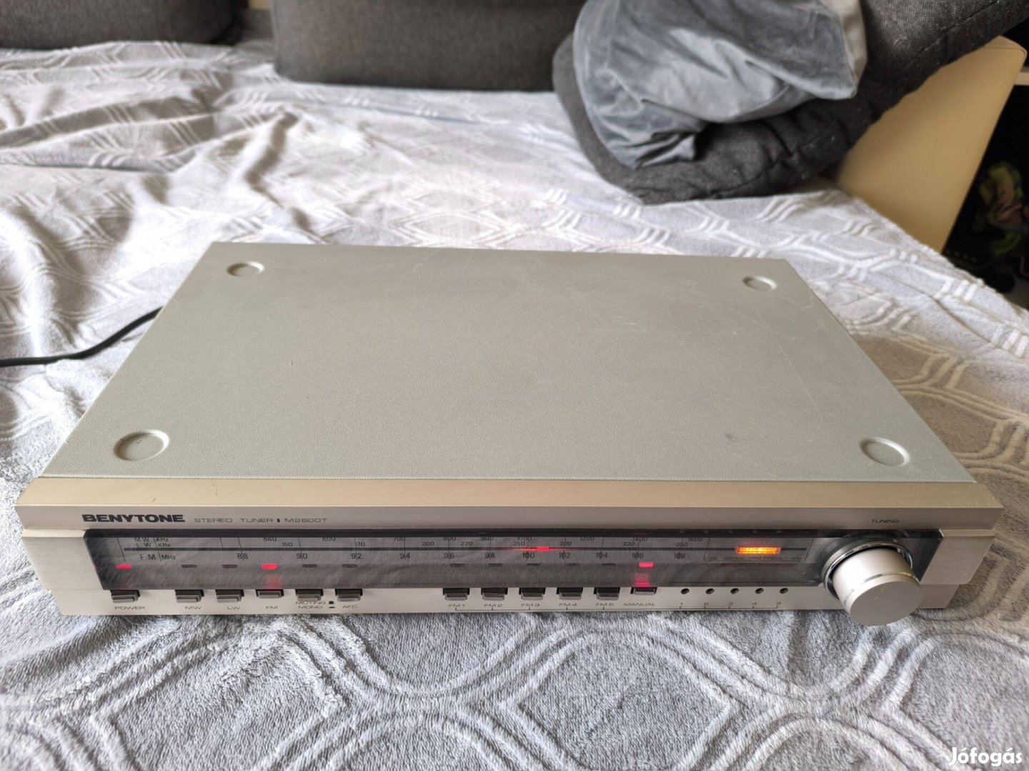 Benytone M2600T tuner (rádió)