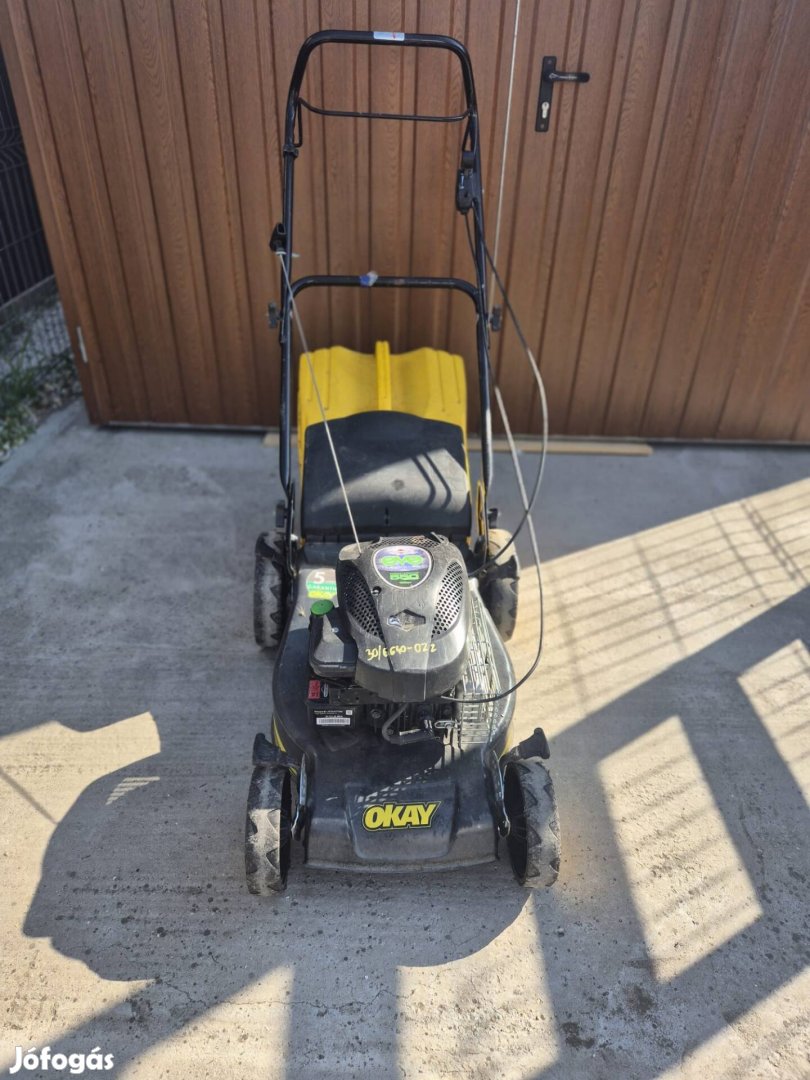 Benzines Okay 5.5 . fűnyíró eladó