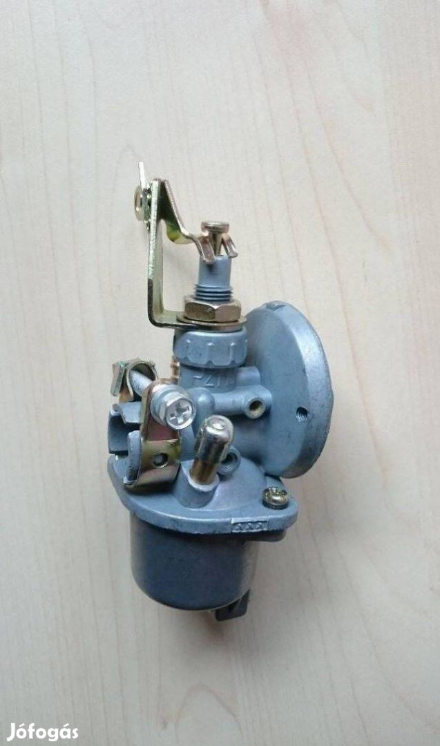 Benzines fűnyíróhoz, permetezőhöz és egyéb kerti géphez karburátor