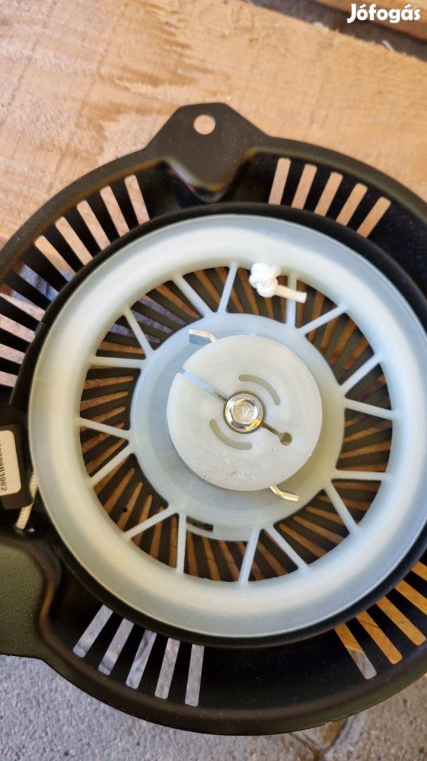 Benzines kerti gépekhez hárompontos felfogatású berántó 165mm felfog