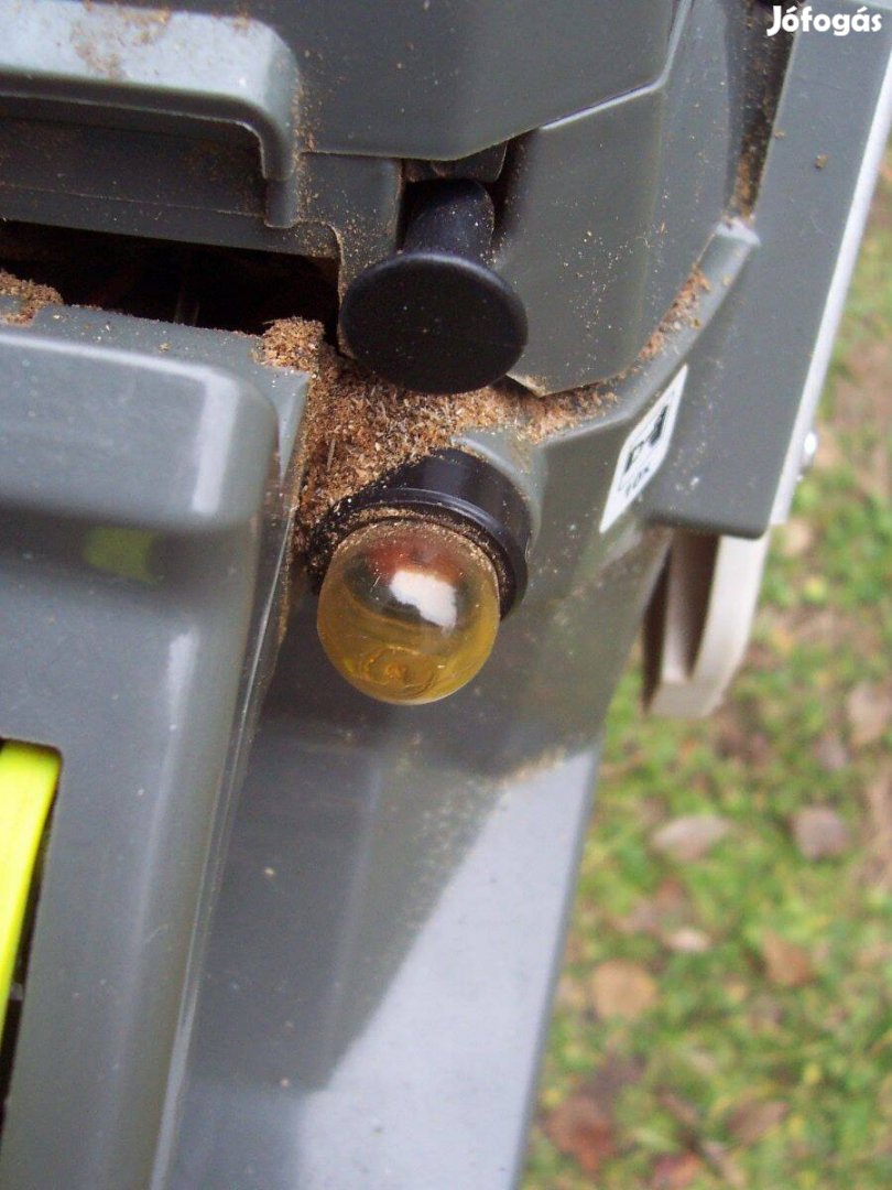 Benzines láncfűrész alkatrésznek