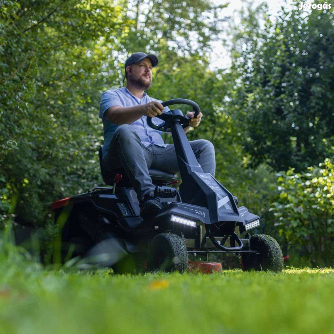 Benzines önindítós Fűnyíró traktor Scheppach MR 225-61