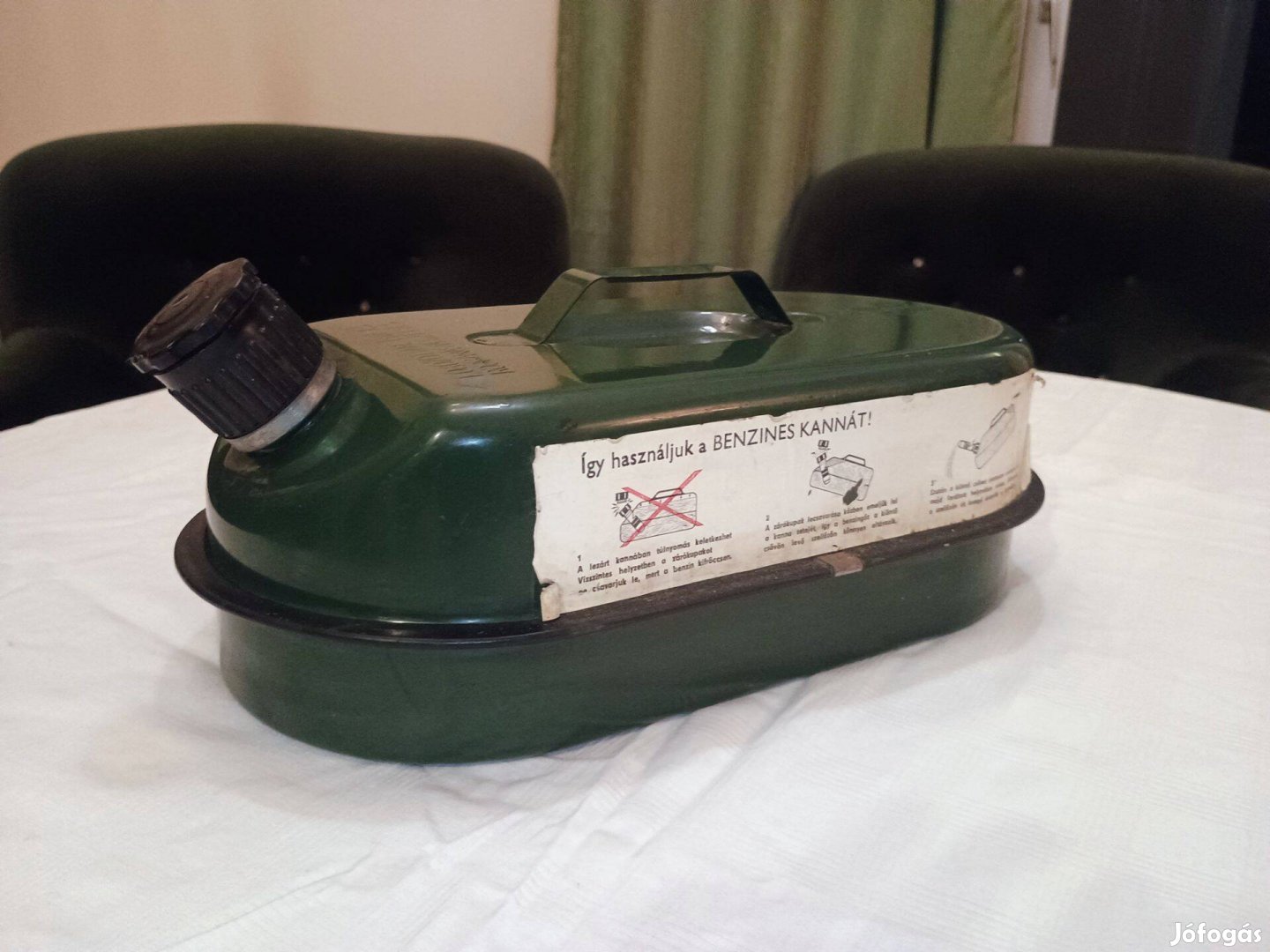 Benzines üzemanyag kanna retro vintage új