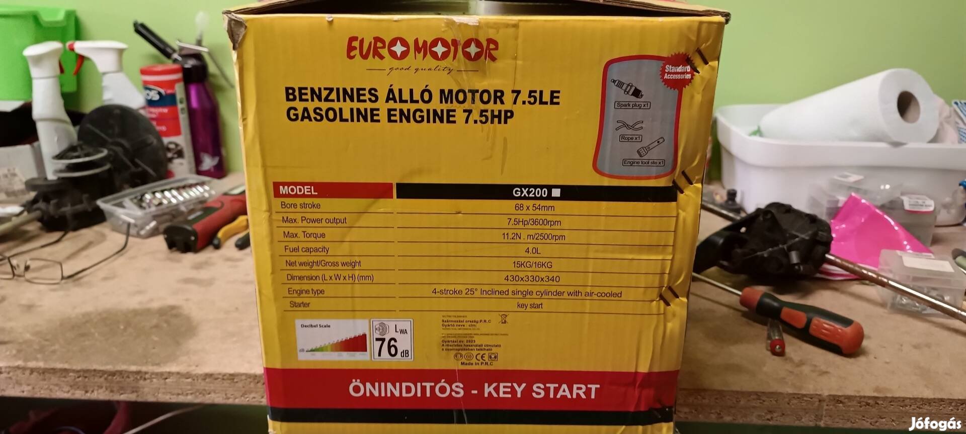 Benzinmotor öninditós