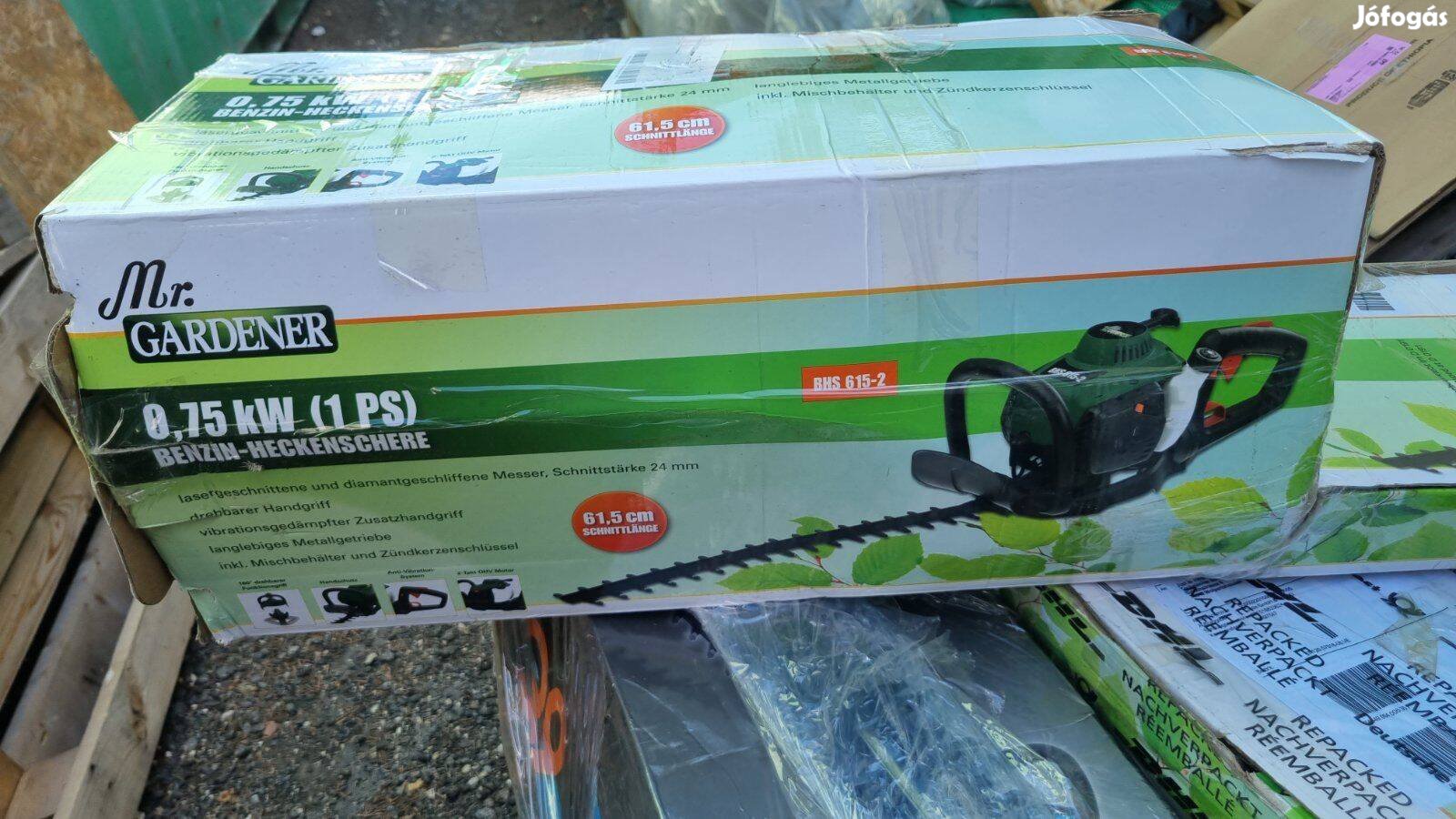 Benzinmotoros 750W-os sövényvágó, 3 pontos rezgéscsillapító rendszer