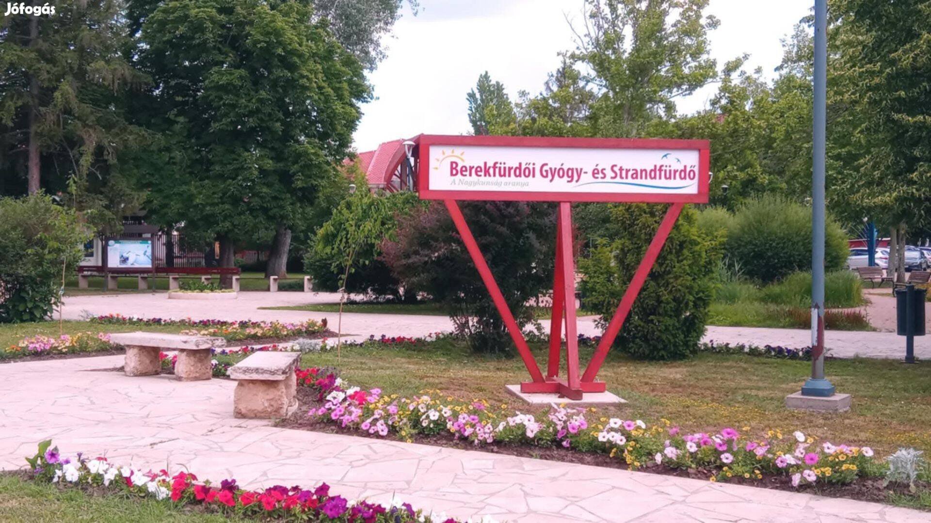 Berekfürdőn Nyaraló Ház Eladó