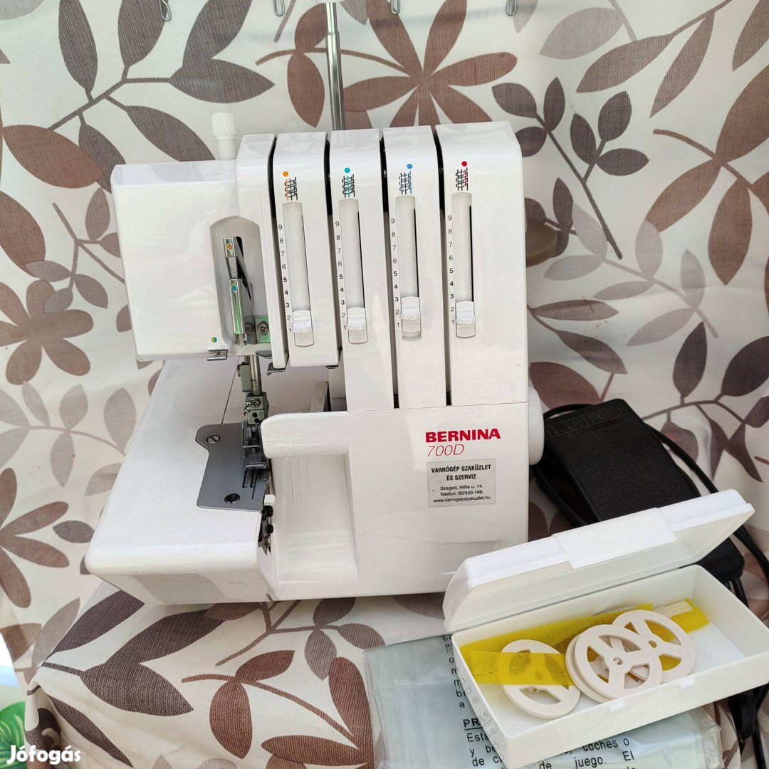 Bernina 700D overlok varrogép 