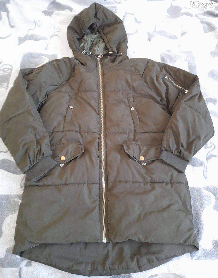 Bershka Premium Collection khakizöld kapucnis kabát