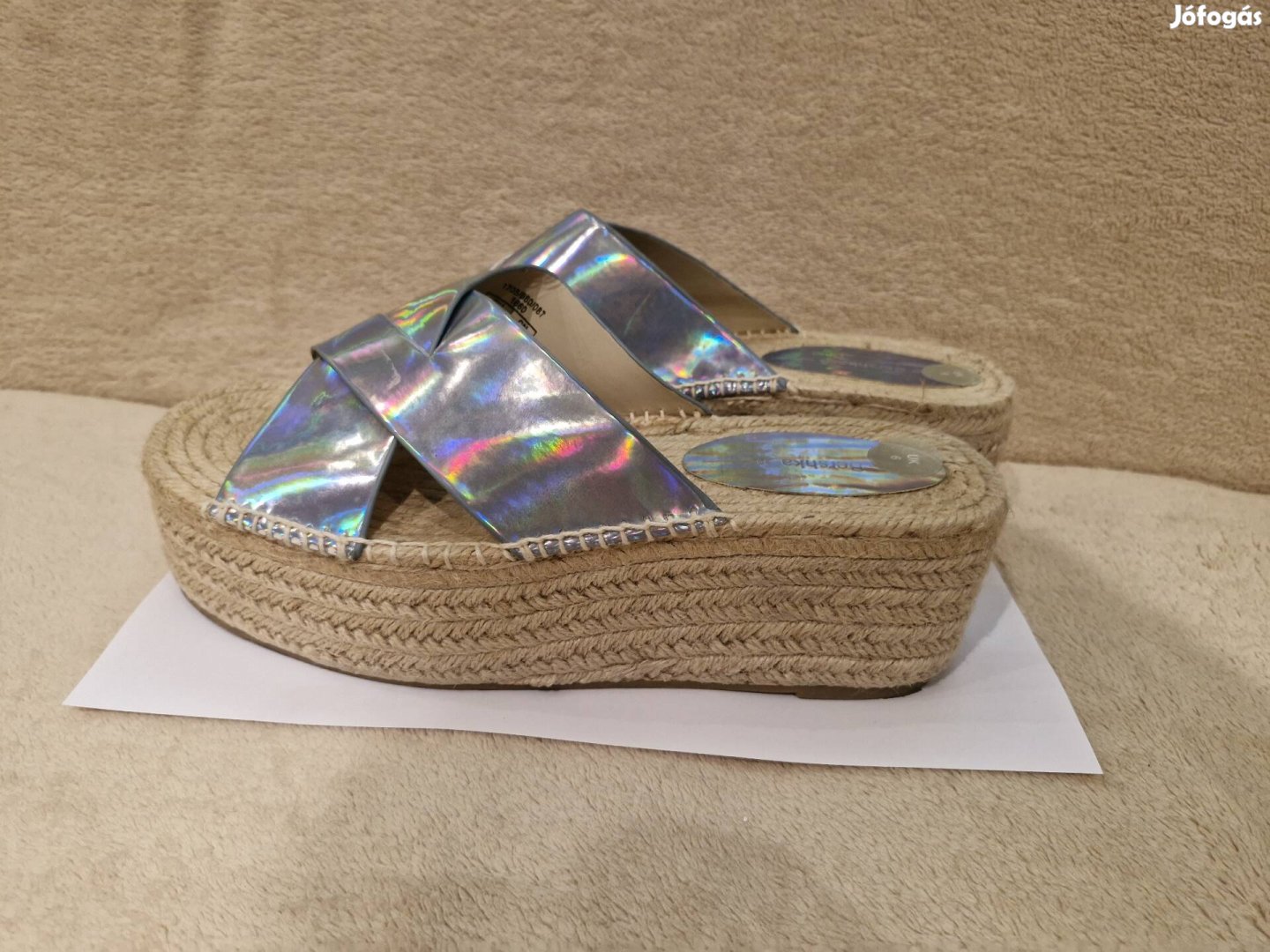 Bershka női holo platform papucs "39"