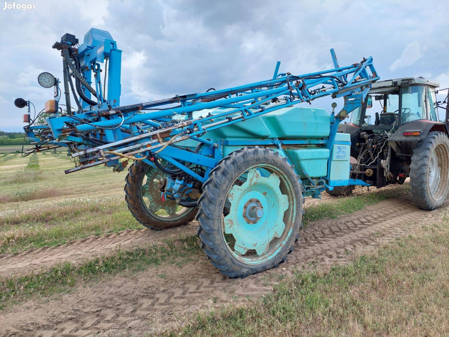 Berthoud Racer 2500 vontatott permetező vizsgával mtz jd traktor