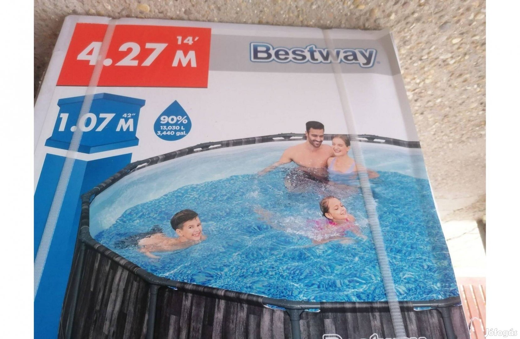 Bertway Naxos fa hatású fémvázas medence eladó!