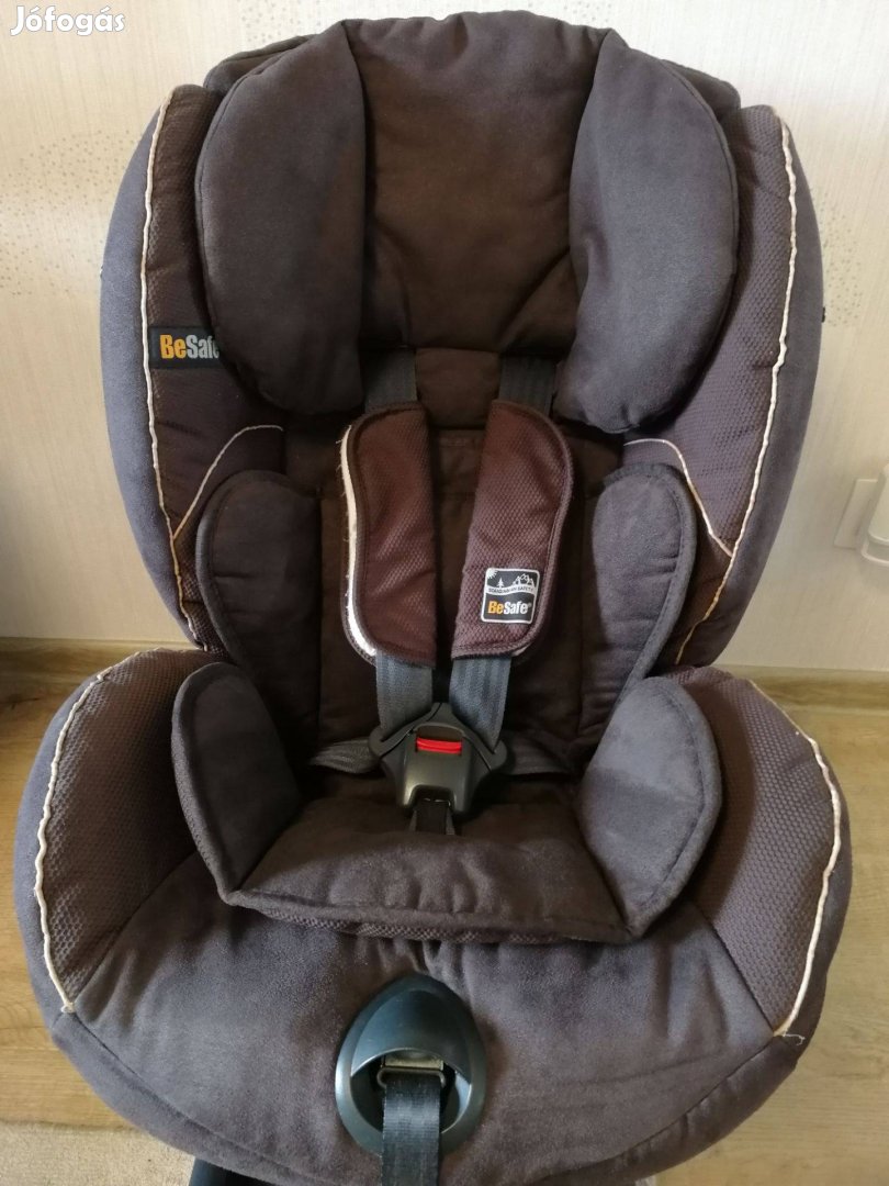 Besafe Izi Comfort X1 Isofix, kitámasztó lábas gyerekülés