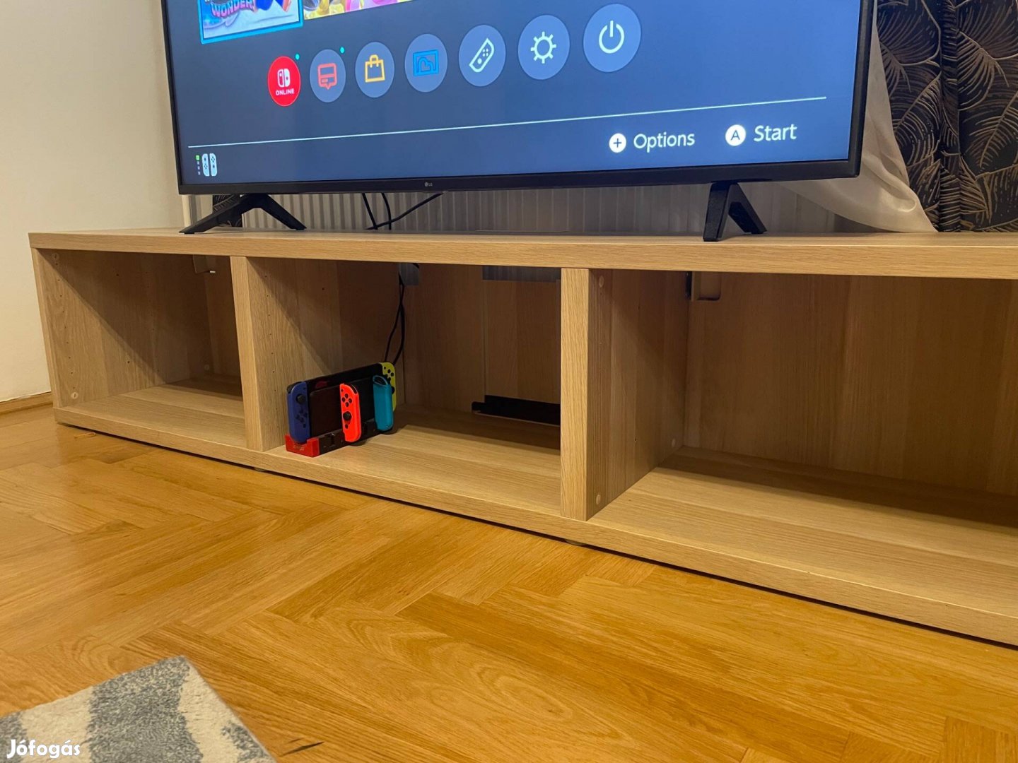 Besta tv állvány