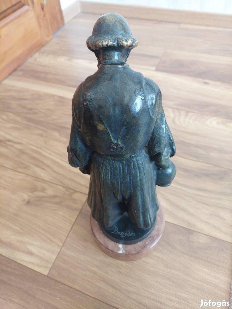 Beszédes bronzszobor elado
