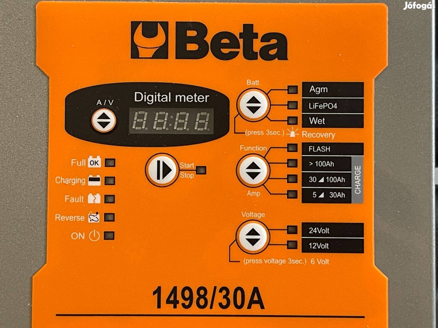 Beta 1498/30A Elektronikus Akkumulátor töltő 6-12-24 Volt