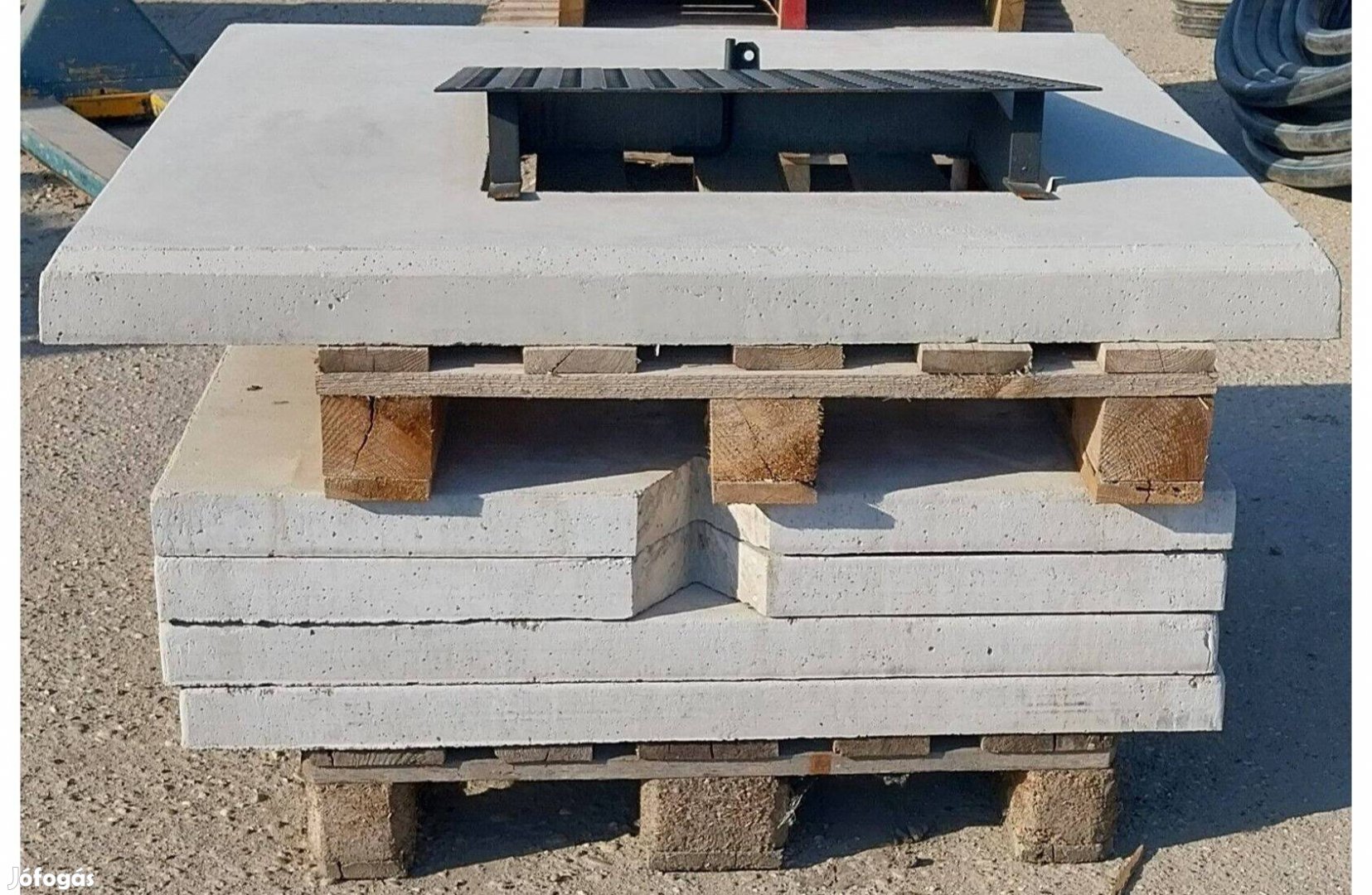 Beton elemes akna 95x100x120