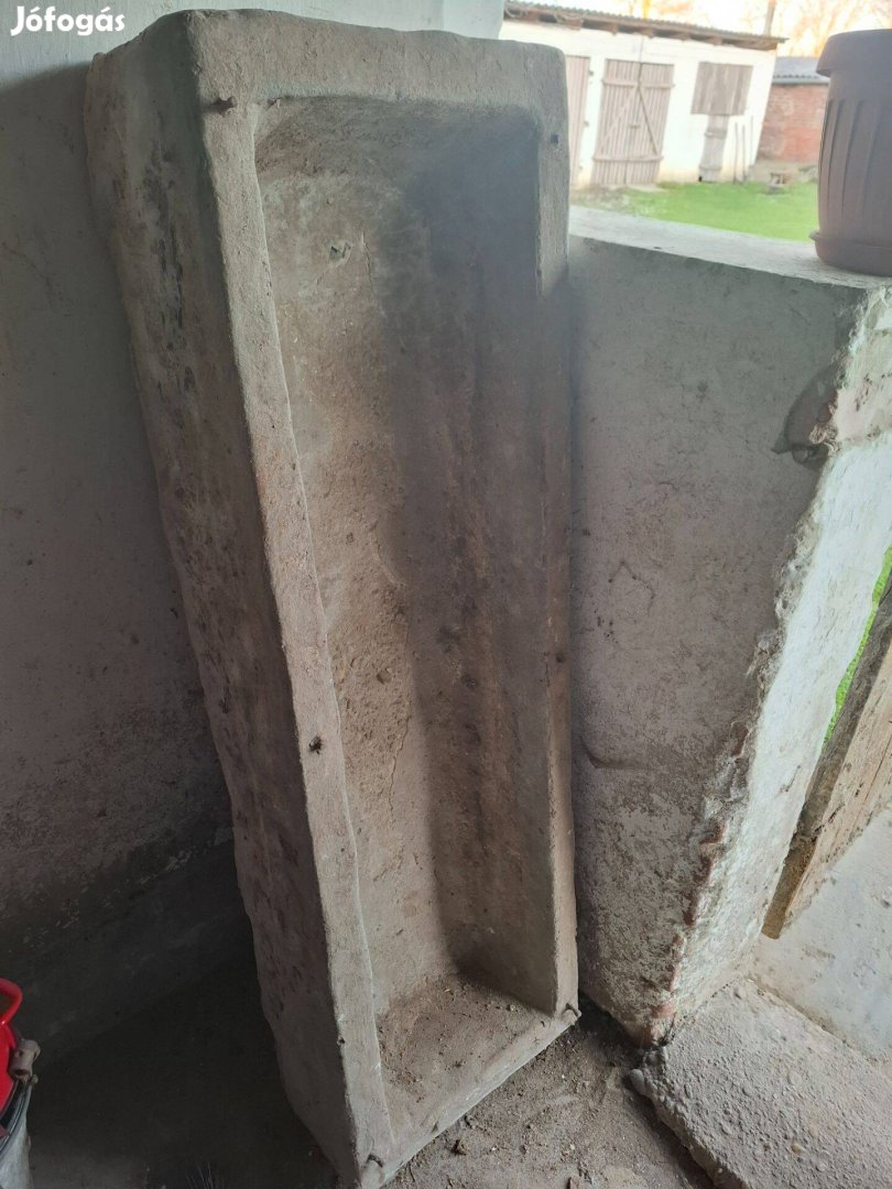 Beton etetőváju