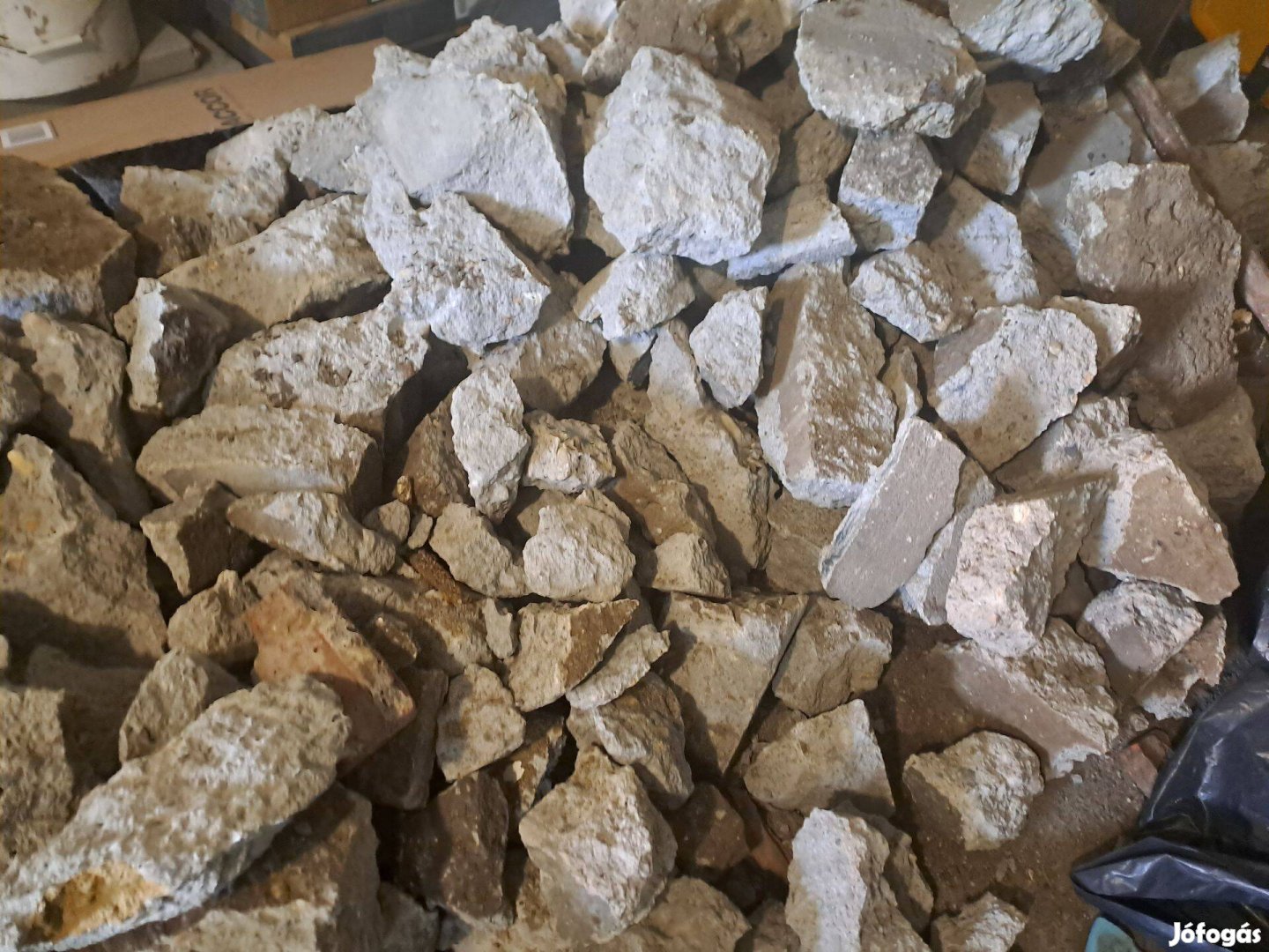 Beton törmelék elvihető