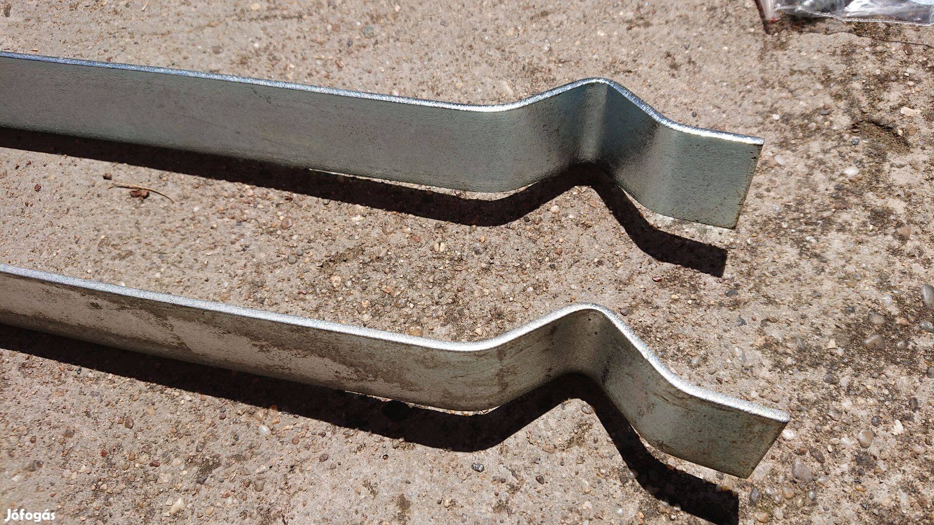 Betonozható földhorgony, horganyzott acél 2 db