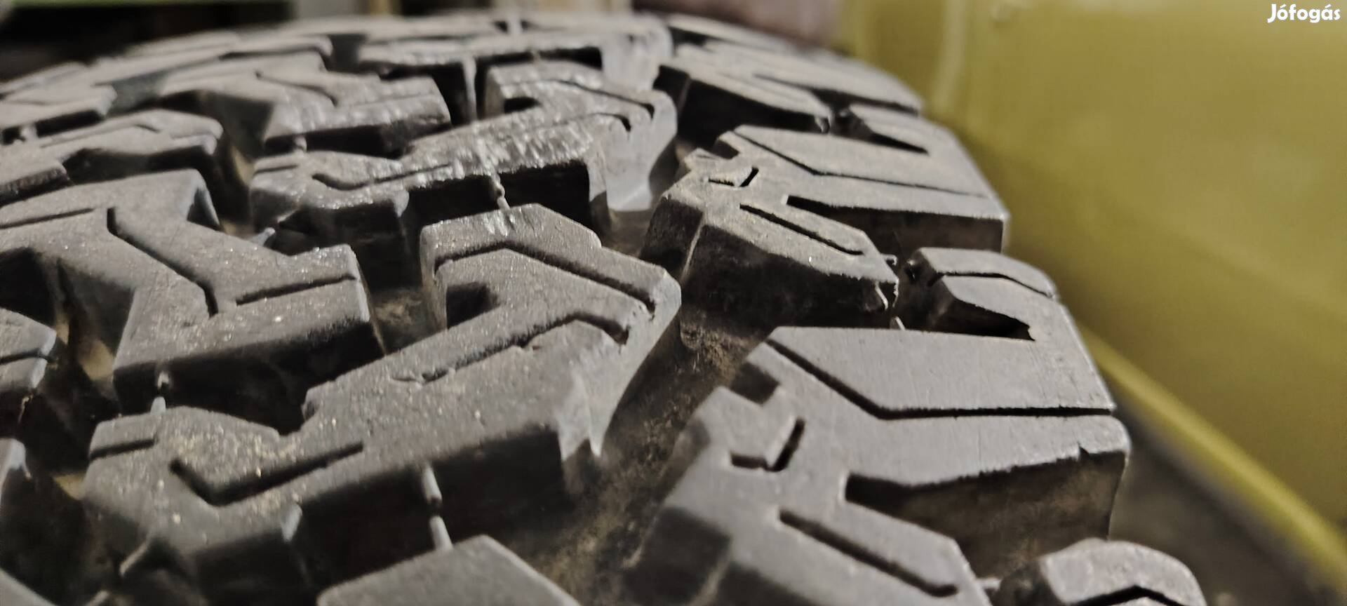Bf goodrich 32'gumi 1db eladó.